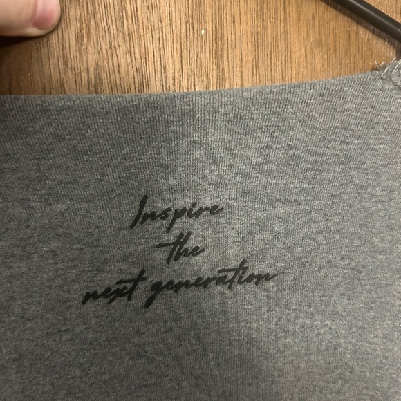 ⭐️YOUNGLA WIDE-RAWNECK SWEATSHIRT⭐️ - Picture 6 of 6